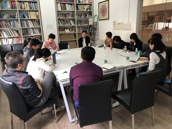 现场发言(谢岸颖/摄)