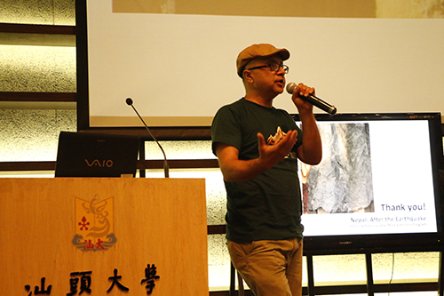 Binod Bhattarai回答同学们的提问。(陈圳 摄)