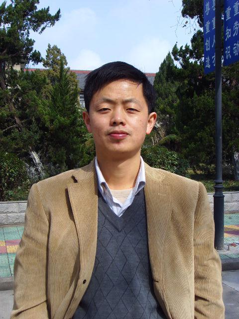 何军民