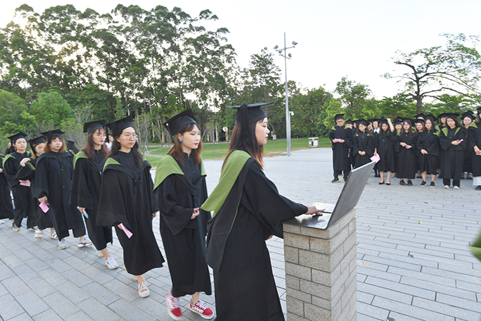 (凌学敏 摄)