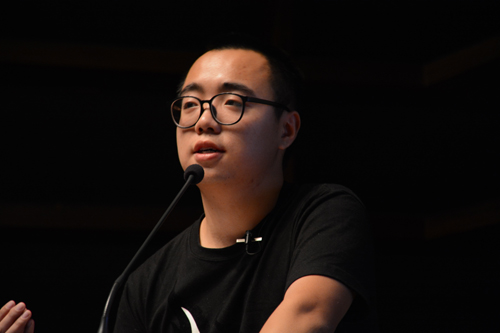 刘禹扬在演讲(程程摄)