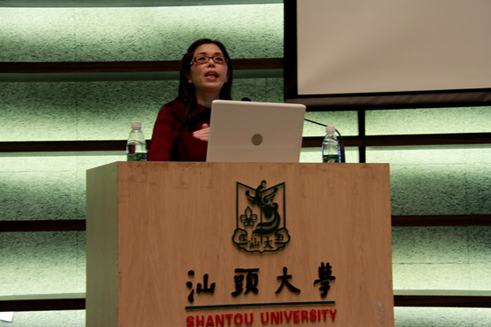 夏士芬老师既是讲师,又是台湾中国文化大学的学院秘书,她为新闻学子们讲述了两岸大学的异同。